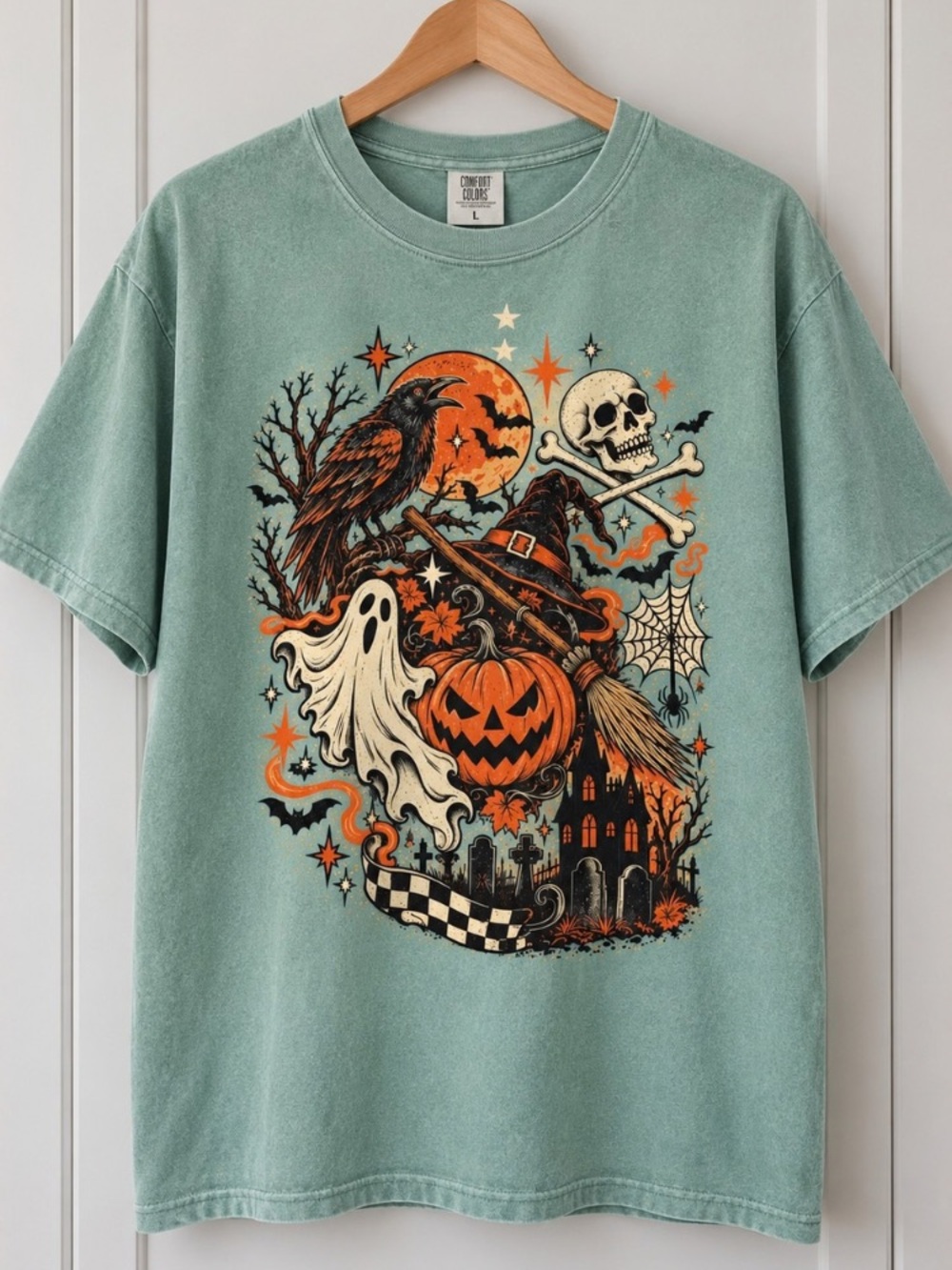 Comfort Colors Halloween Crow Ghost Pumpkin Skull Witch Vintage Green T-Shirt